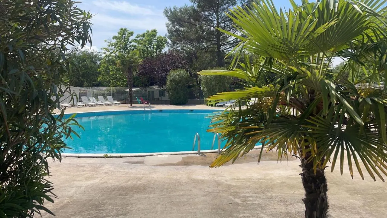Mobilhome 228 Proche Du Lac , Tv , Clim Ect Camping 4 Etoiles La Roque-d'Antheron Campsite